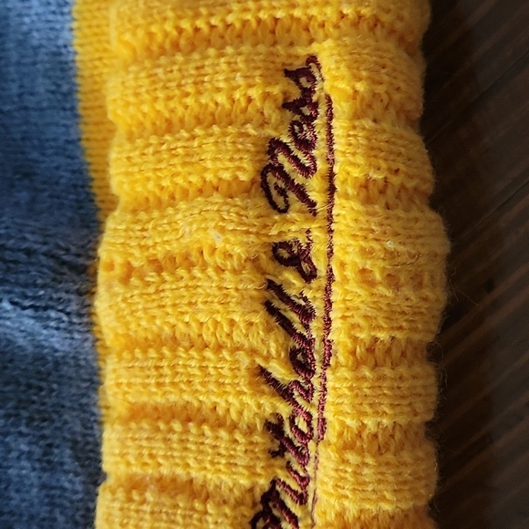 Hat - Picture 2 of 3